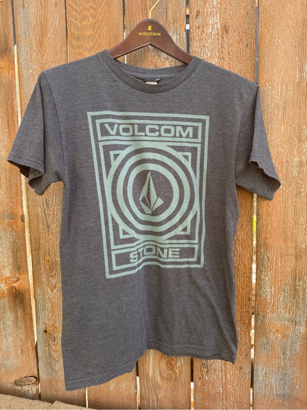 Volcom Stone Men’s Gray Heather Graphic Tee Shirt Green Logo Size Small